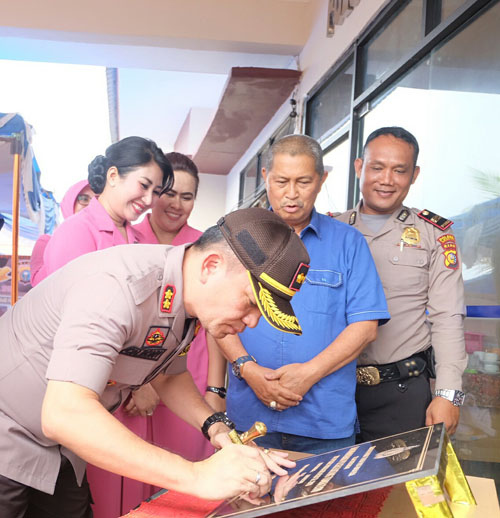  Wabup Inhil Hadiri Peresmian Kantor Polsek Batang Tuaka
